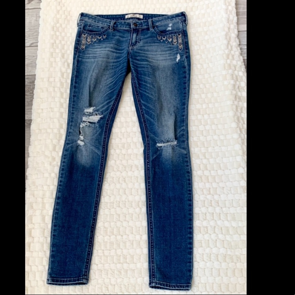 Hollister Skinny Jeans size 5R 27W 31L